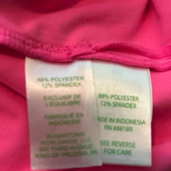 Like New Lilly Pulitzer *SOFT* Bright Pink Karessa SPF 50+Top, Size Medium - Picture 15 of 15
